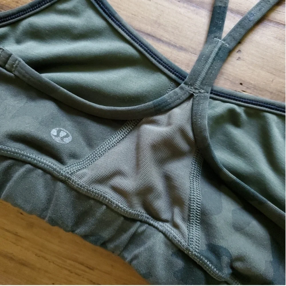 Lululemon Athletica Flow Y Bra Savasana Camo Fatigue Green Size 4